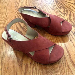 NWOT CL by Laundry Wedges Size 9